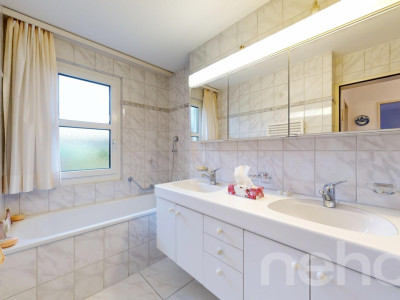 Grosszügiges Haus mit Garten, Doppelgarage und Tempo-30-Lage image 9