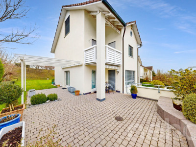 Grosszügiges Haus mit Garten, Doppelgarage und Tempo-30-Lage image 11