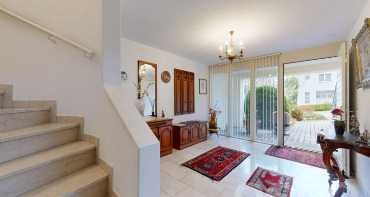 Grosszügiges Haus mit Garten, Doppelgarage und Tempo-30-Lage image 5