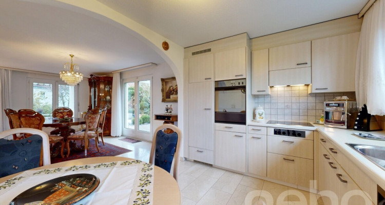 Grosszügiges Haus mit Garten, Doppelgarage und Tempo-30-Lage image 8