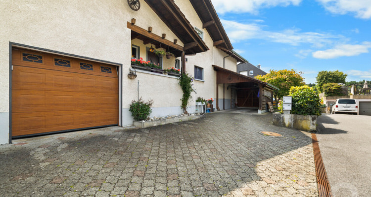 Viel Platz für die ganze Familie - Zweifamilienhaus in Zielebach image 2