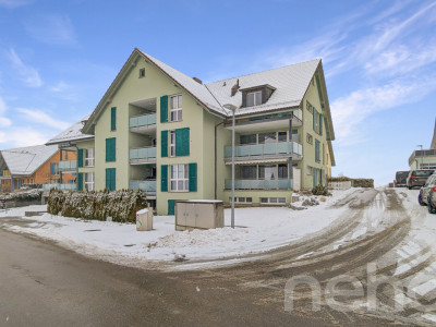 Helle 4.5-Zimmer-Dachwohnung in Weiningen image 12