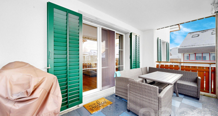 Moderne 4.5-Zimmer-Wohnung image 3