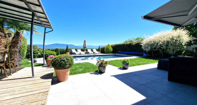 En exclusivité & off Market: Villa paradisiaque avec magnifique vue sur le lac image 2