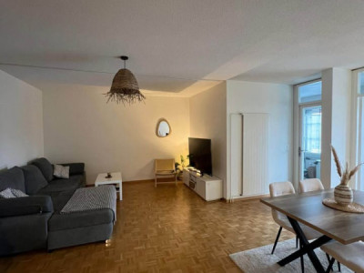 Appartement de 3 pièces au 6ème étage situé à Chatelaine 1219  image 3
