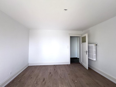 Charmant appartement ensoleillé en rez-de-jardin avec vue sur les Alpes. image 7