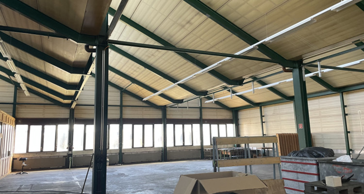 Halle métallique avec charpente métallique image 2
