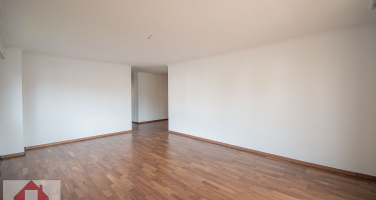 AU CŒUR DE LA TOUR, 4.5 pièces image 3