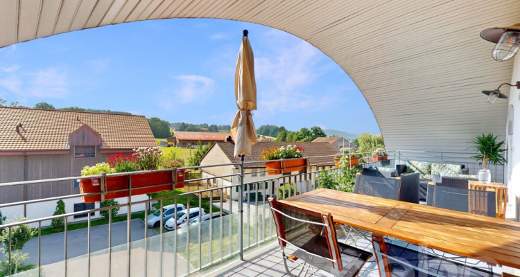 Un loft sous les toits! duplex mansardé au charme incomparable image 5