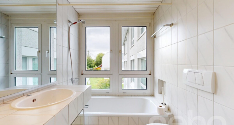 Lichtdurchflutete 4.5-Zimmer-Wohnung in Oberglatt image 10