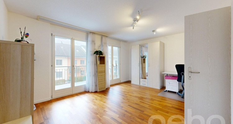 Grosszügiges 5.5-Zimmerhaus mit Licht, Raum und PV-Anlage image 5