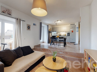 Charmant 3.5 pièces avec grand jardin au centre de Riddes image 1