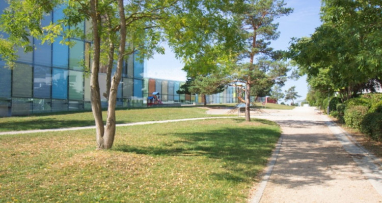 Duplex en rez de jardin avec véranda  image 5