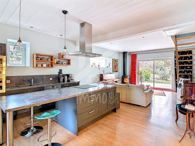 Maison familiale, spacieuse et lumineuse, grand jardin arboré image 1