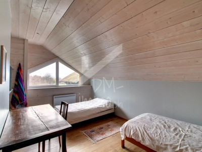 Maison familiale, spacieuse et lumineuse, grand jardin arboré image 8