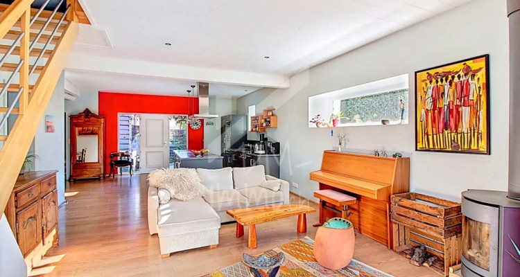 Maison familiale, spacieuse et lumineuse, grand jardin arboré image 2