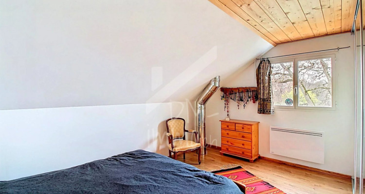 Maison familiale, spacieuse et lumineuse, grand jardin arboré image 6