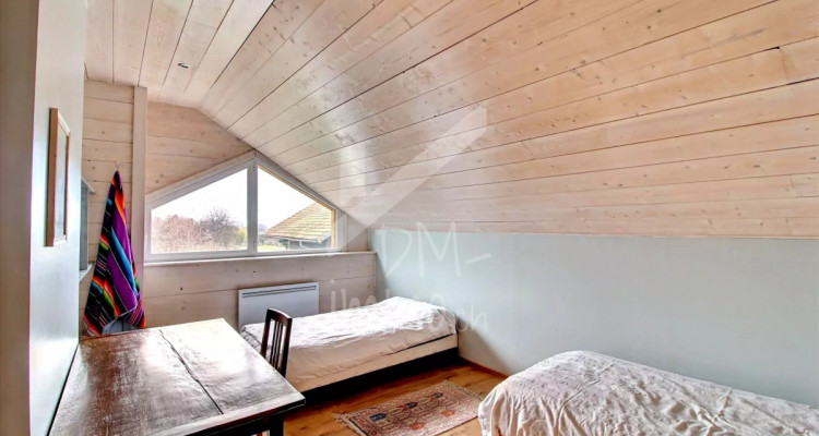 Maison familiale, spacieuse et lumineuse, grand jardin arboré image 8