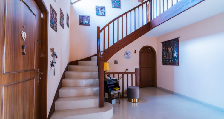 Maison familiale de 7.5 pièces avec jardin d’exception image 3