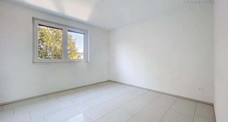 Appartement PPE lumineux de 120 m² avec grand balcon ? Immeuble récent de standing image 8