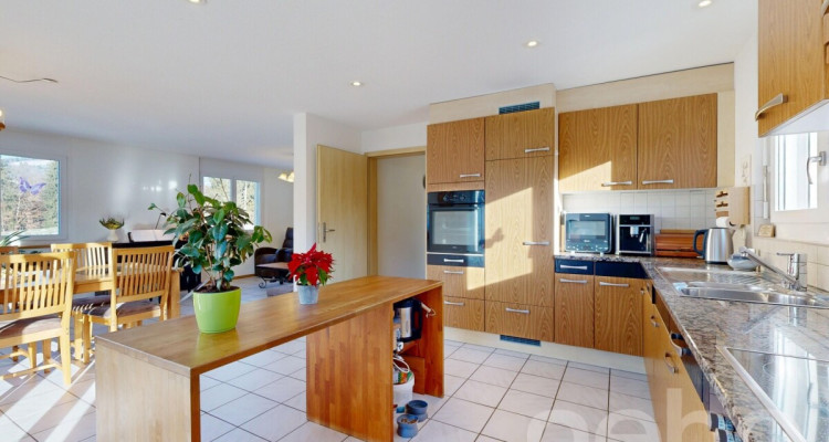 Familienhaus mit Garten, Sonne und Platz für Wohnen und Arbeiten image 7