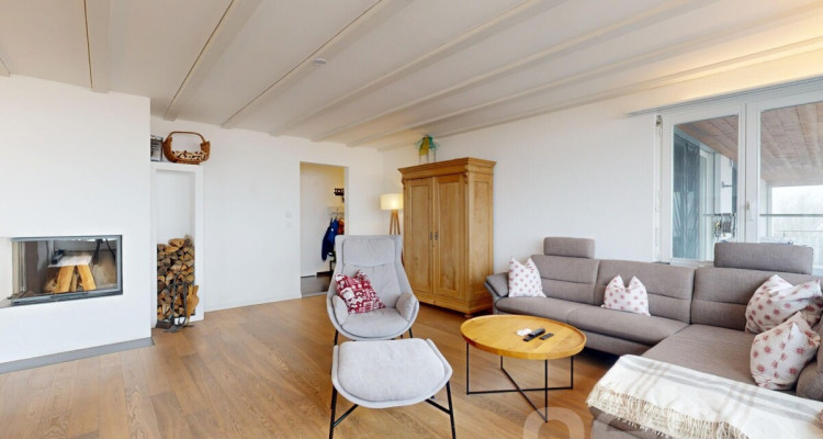 Exklusive 5.5-Zimmer-Wohnung an erhöhter Lage mit Weitsicht image 2