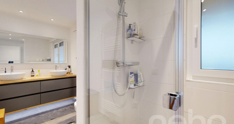 Exklusive 5.5-Zimmer-Wohnung an erhöhter Lage mit Weitsicht image 9