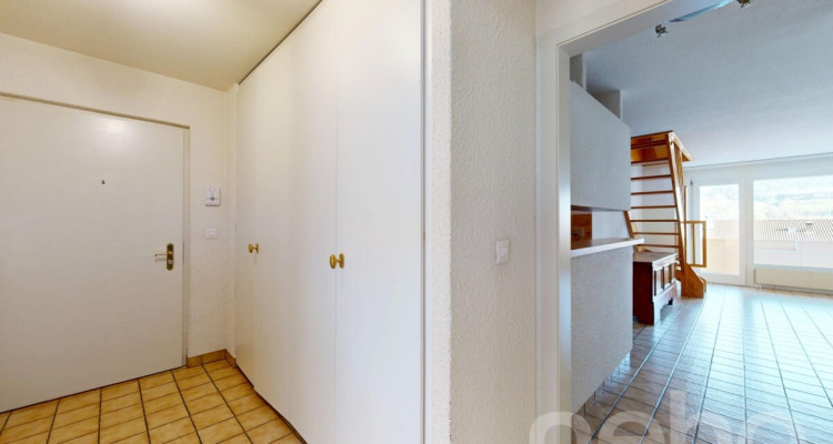 Charmant duplex familial en attique avec vue dégagée sur les montagnes image 4