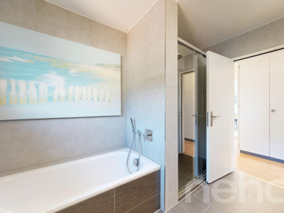 Helles Einfamilienhaus mit Weitsicht, Cheminée und viel Platz image 9