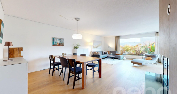 Helles Einfamilienhaus mit Weitsicht, Cheminée und viel Platz image 3