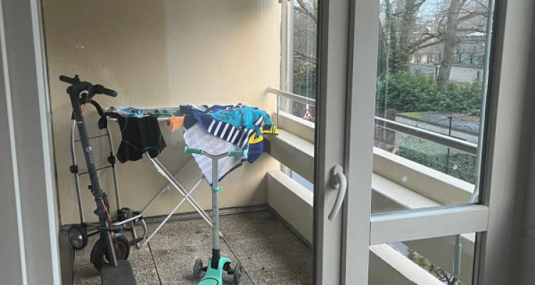 Appartement de 3,5 pièces au 2ème étage situé à Chêne-Bougeries 1224. image 5