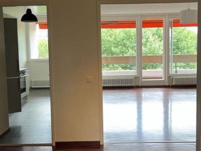 Appartement de 6 pièces au 5ème étage situé à Chêne-Bougeries 1224  image 2