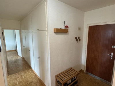 Appartement de 4 pièces au 2ème étage situé au Grand-Saconnex 1218 image 4
