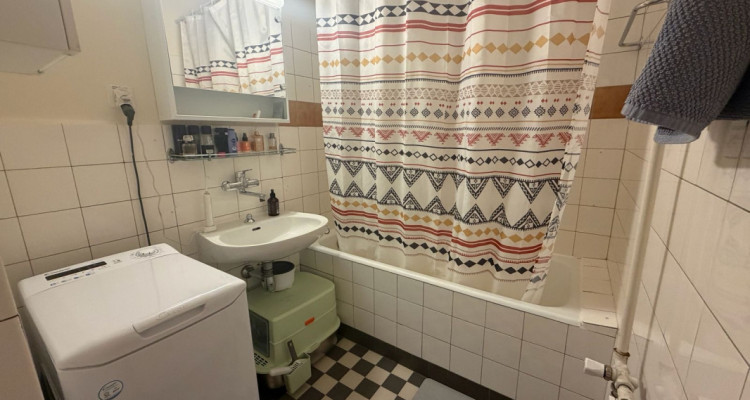 Appartement de 4 pièces au 2ème étage situé au Grand-Saconnex 1218 image 6