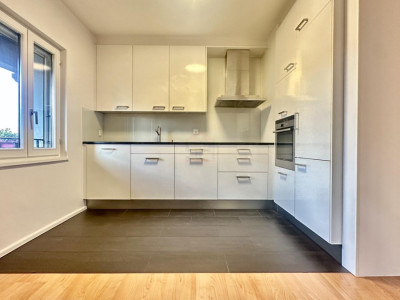 Charmant duplex de 4 pièces entièrement rénové de 108 m² image 2