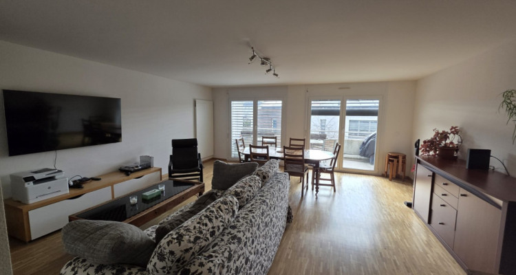 Duplex lumineux de 5 pièces au 1er étage à Plan-les-Ouates 1228  image 1