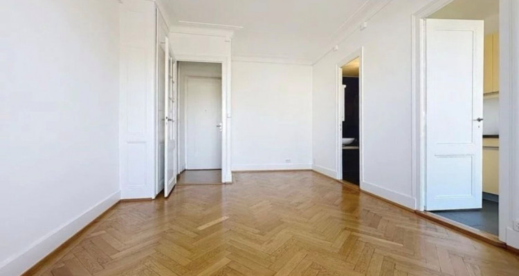 Très joli 2 pièces Hypercentre de Genève image 3