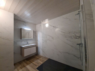 Appartement en attique de 2.5 pièces neuf ! image 6