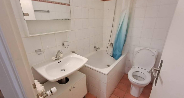 Appartement de 2,5 pièces au 1er étage sans ascenseur à Onex 1213 image 5