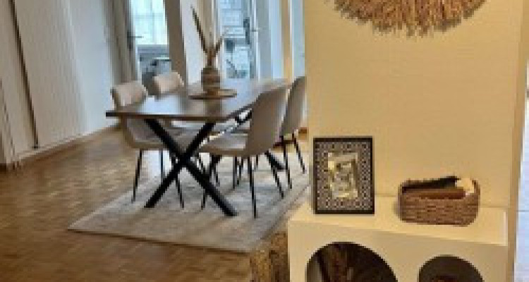 Nous vous proposons un magnifique appartement 3 pièces situé a châtelaine image 1