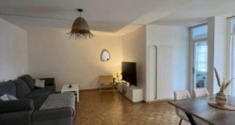 Nous vous proposons un magnifique appartement 3 pièces situé a châtelaine image 2