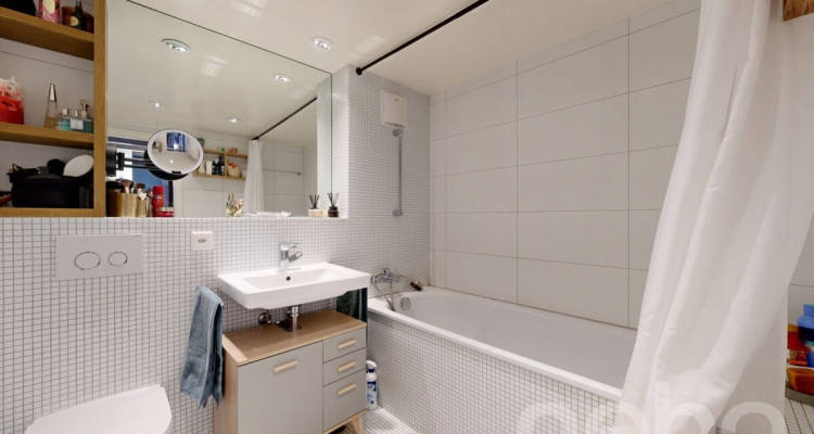 Superbe 3.5 pièces rénové à Soral ? confort moderne et cachet image 9