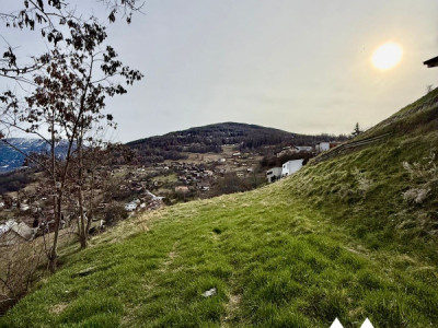 TERRAIN CONSTRUCTIBLE DE 2960  M2, VEX image 2