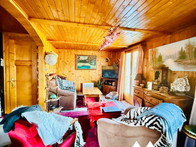 CHALET 4.5 PCES - 122 M2 + NOMBREUSES DÉPENDANCES image 2