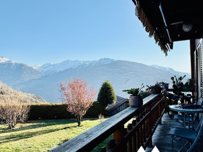 CHALET 4.5 PCES - 122 M2 + NOMBREUSES DÉPENDANCES image 7