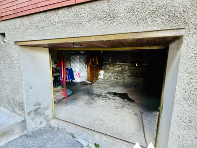 CHALET 4.5 PCES - 122 M2 + NOMBREUSES DÉPENDANCES image 11