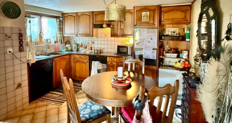 CHALET 4.5 PCES - 122 M2 + NOMBREUSES DÉPENDANCES image 5