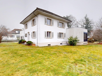 Familienfreundliches Einfamilienhaus mit grossem Grundstück image 12