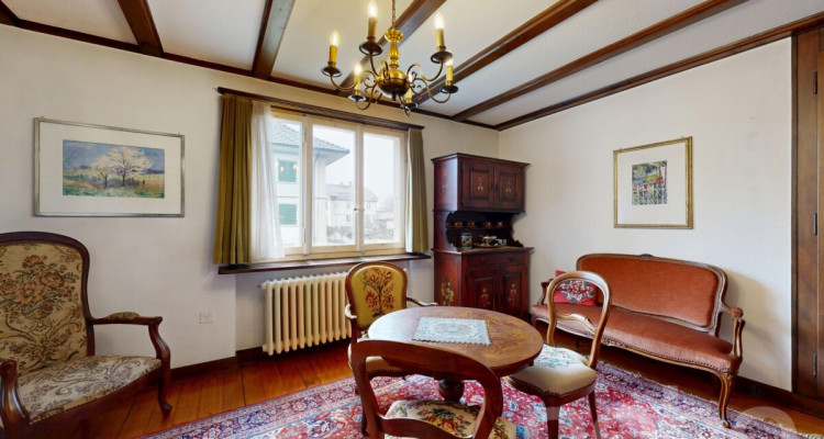 Familienfreundliches Einfamilienhaus mit grossem Grundstück image 4