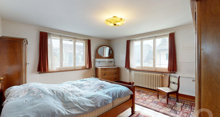 Familienfreundliches Einfamilienhaus mit grossem Grundstück image 7